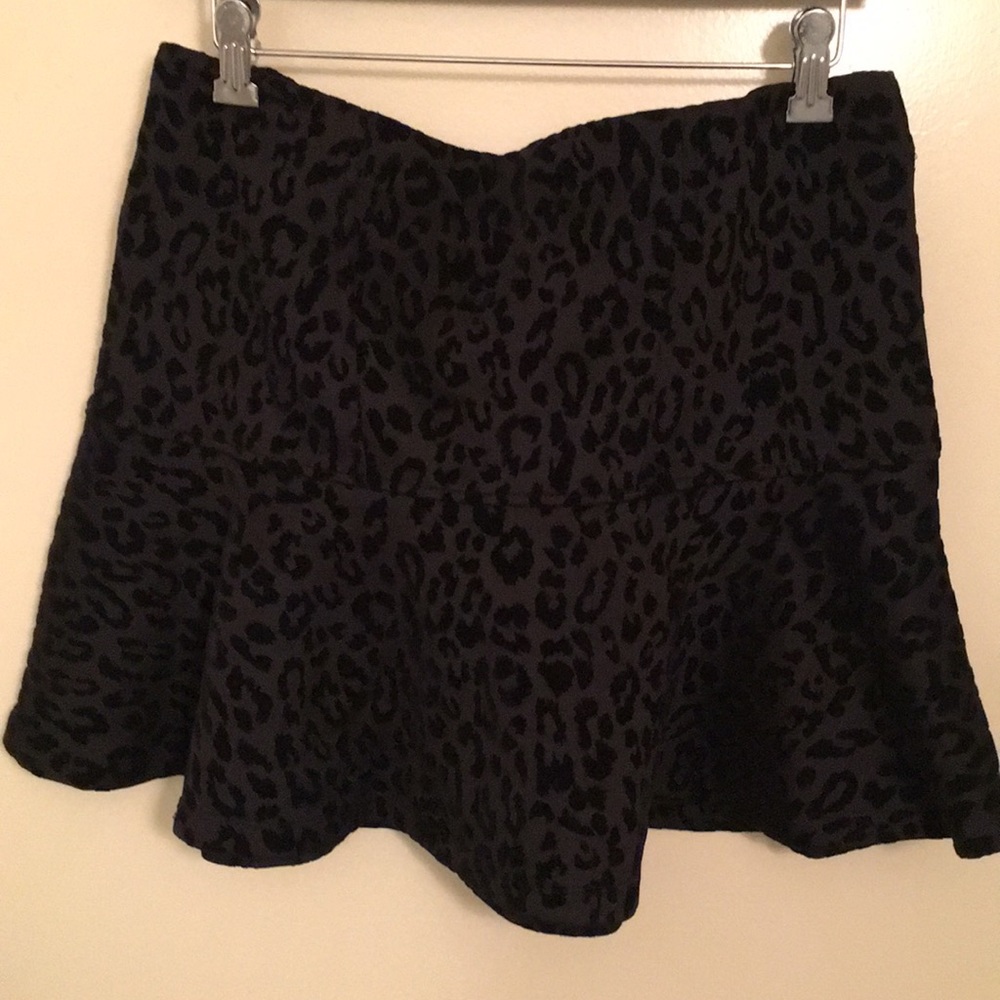 Forever 21 Black mini skirt
